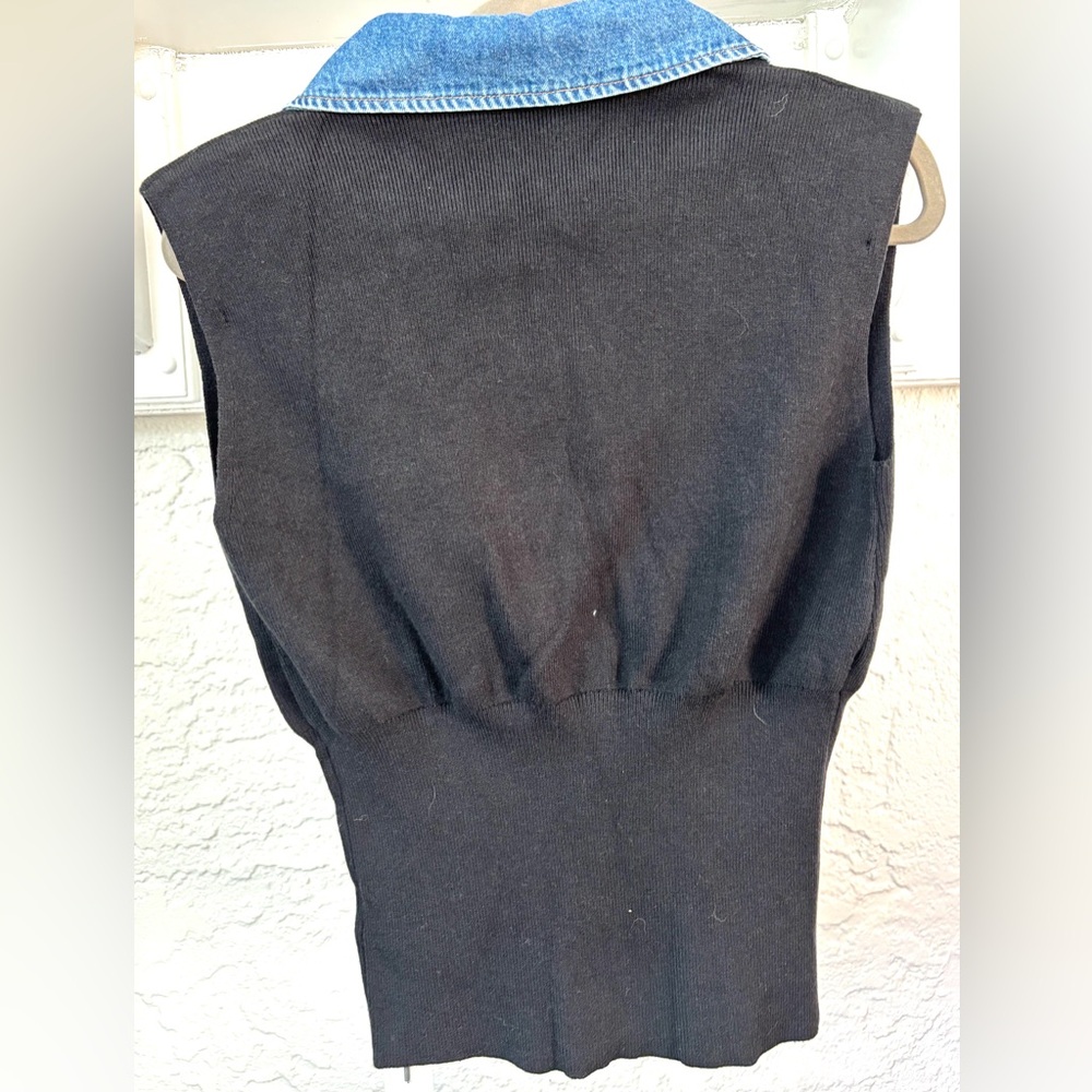 NWT Commense Black Top with Denim Trim and Gold Buttons - Picture 2 of 5